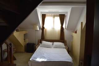 Отель Hotel Gott Брашов Улучшенный двухместный номер с 1 кроватью-6